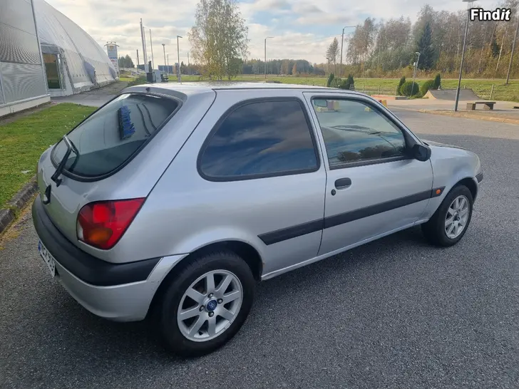 Säljes Ford 100 000 km