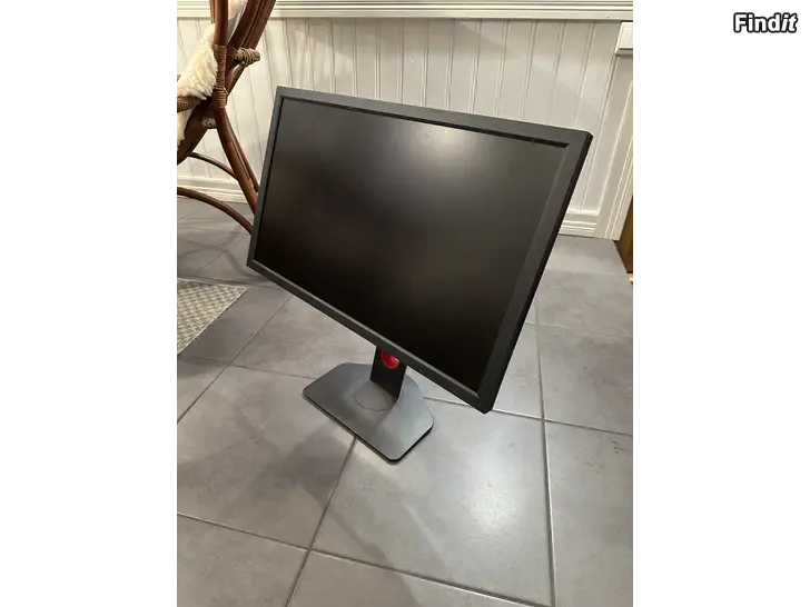 Myydään BenQ Zowie XL2411K 144hz eSport Näyttö/Skärm