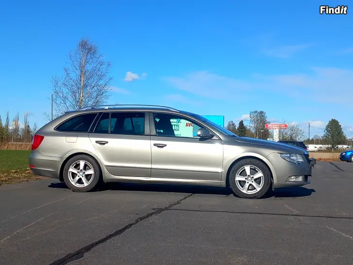Myydään Skoda SuperB 1.6 TDi 105hv Comfort GreenLine Farm.2 hengen paku