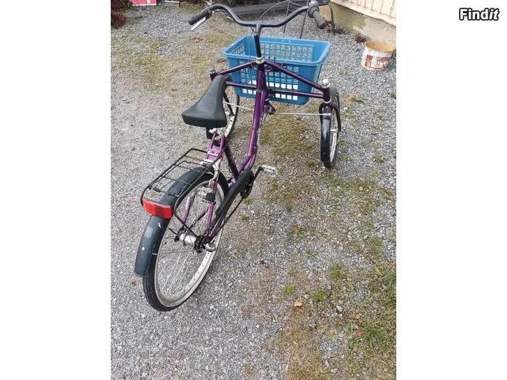 Säljes Cyckel med 3 hjul