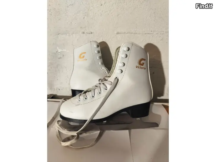 Myydään Luistimet 36