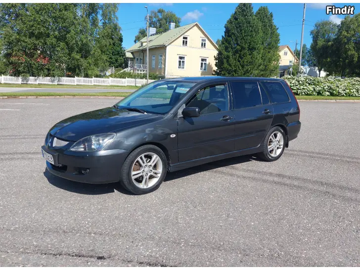 Myydään Mitsubishi lancer 2.0 stw sport aj.247tkm vm-2004