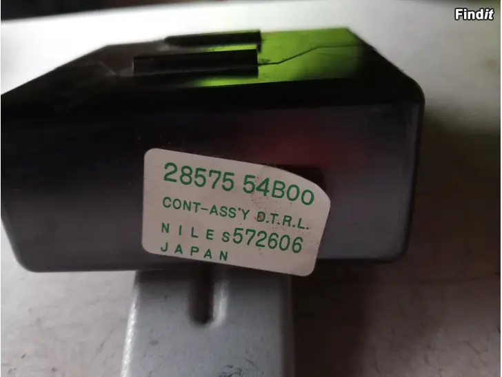 Myydään Nissan Micra K11 päivävalo rele 28575 54B00