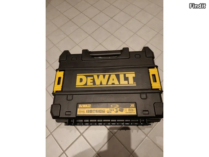 Myydään DeWalt DCD777M2T, akkuporakone/2x4ah akkua