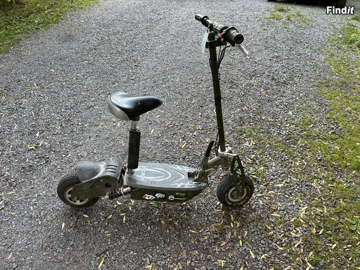 Säljes Nitrox Dirt 800W elsparkcykel