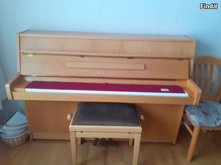 Myydään Yamaha piano
