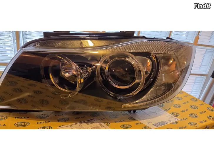 Säljes BMW Strålkastarinsats F31/2006 vänster