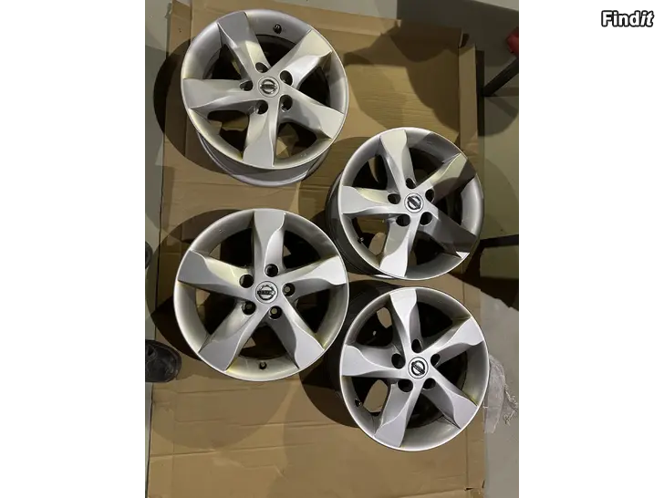 Myydään Nissan Qashqai 16 vanteet