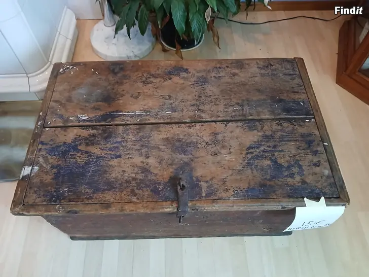 Säljes Gammal kista