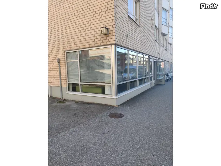 Uthyres Vuokrataan liiketila 32m2 Vaasan keskustasta