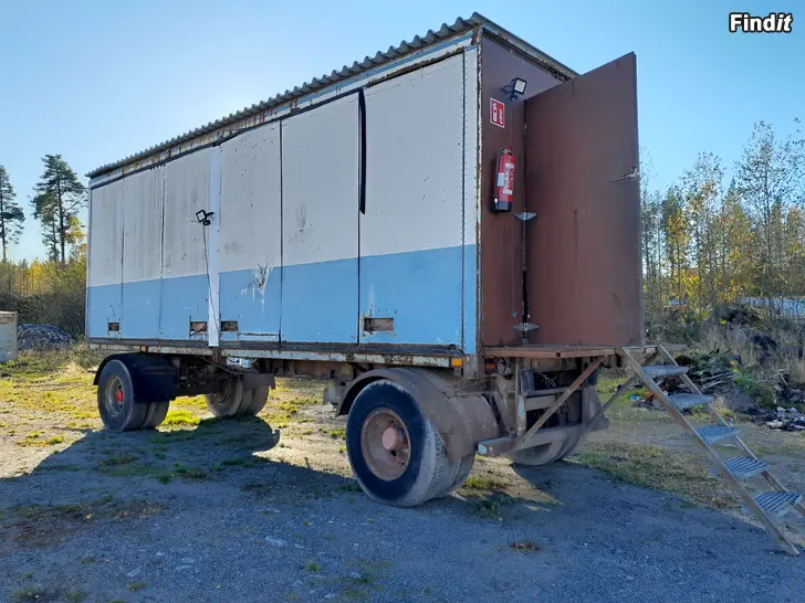 Myydään Verkstads släpvagn med innehåll
