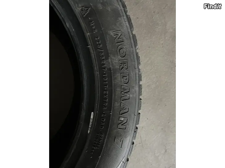 Myydään Nastarenkaat Nokian Nordman 7 225/55r17