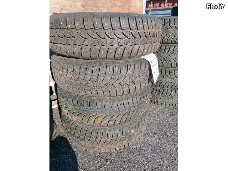 Myydään Nastarenkaat 185/70R14 vanteet 4-114,3 Honda