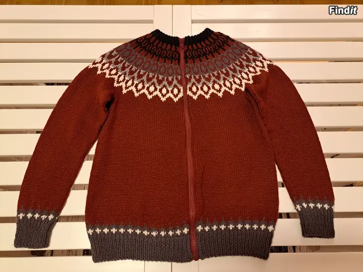 Säljes Heimlaga stickad tröja