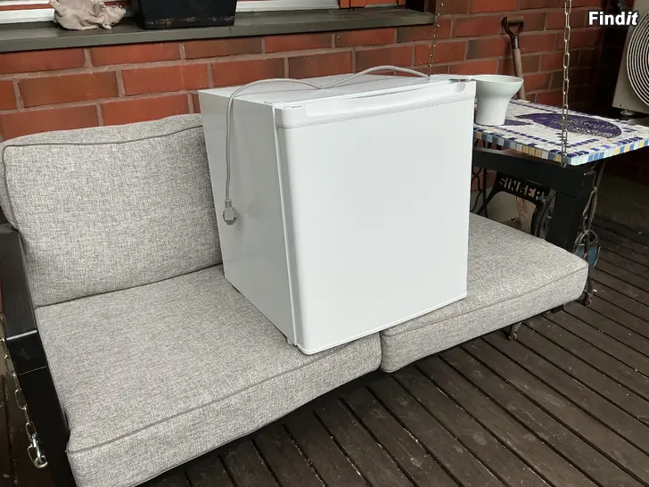 Myydään Minijääkaappi