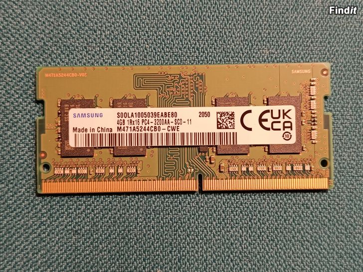 Myydään Samsung 4GB DDR4 3200 Läppäriin