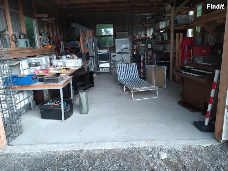 Myydään Lite rens ur garaget bla frysboxar