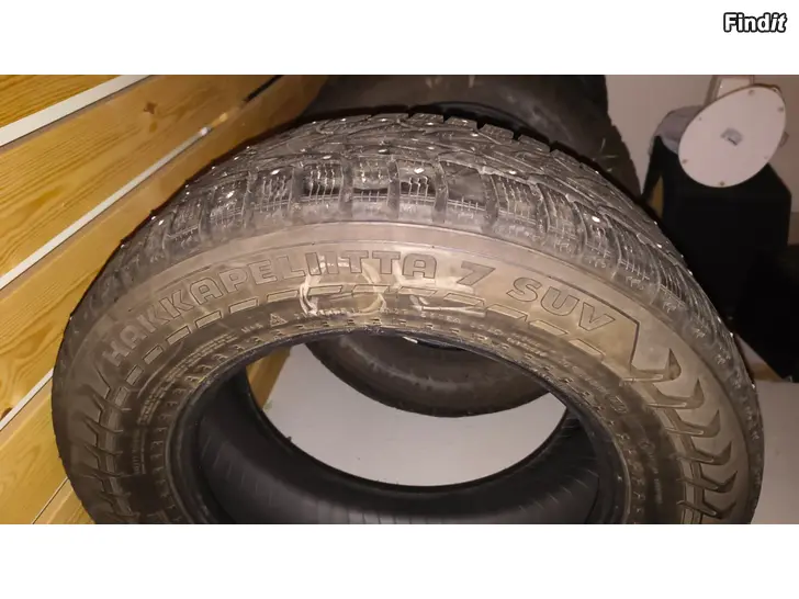 Myydään Nokia Hakkapeliitta 7 SUV 215/65/16