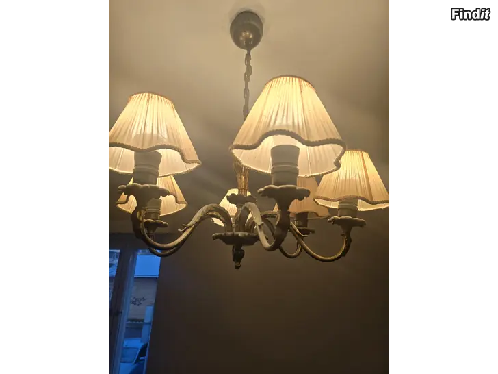 Säljes Taklampa antik