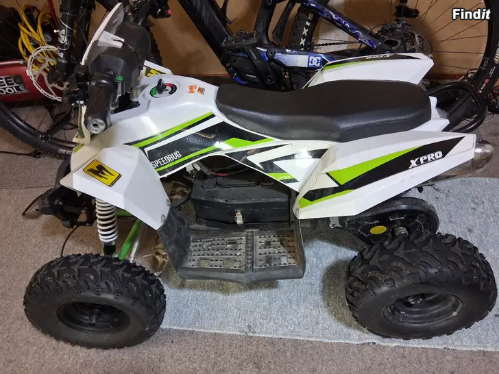 Säljes Atv använd 5 timmar