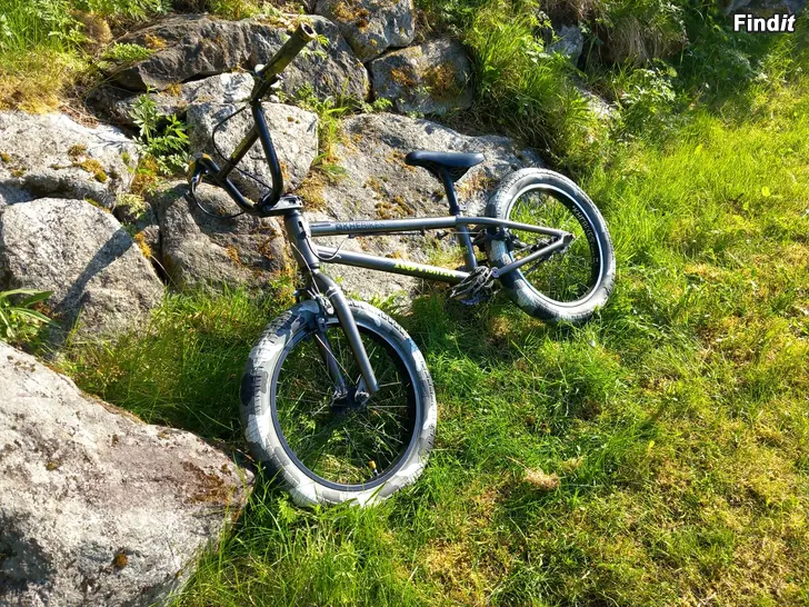 Säljes BMX - KHE Ravisher aluminium