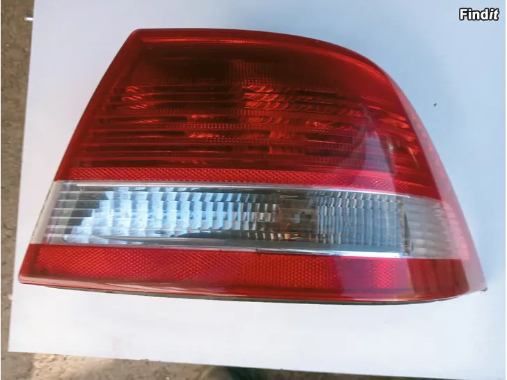 Myydään Saab 9-3 sedan ver.2 2003-2007 takavalot