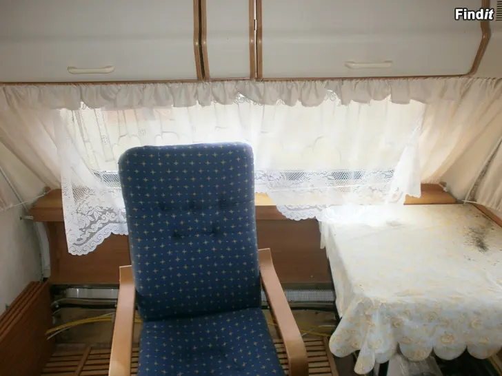 Myydään Asuntovaunun Ikkunaverhot