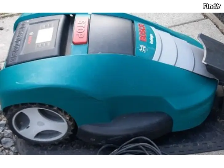 Säljes Bosch robottileikkuri varaosiksi ja kaksi ruohonleikkuria