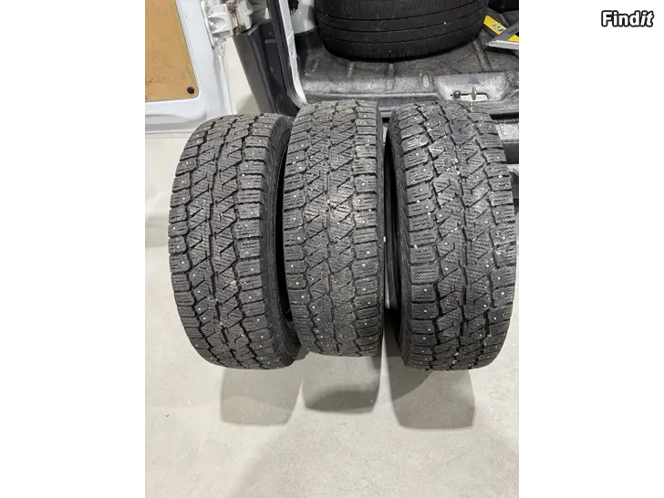 Myydään Gislaved Nordfrost Van 195/70 15 C