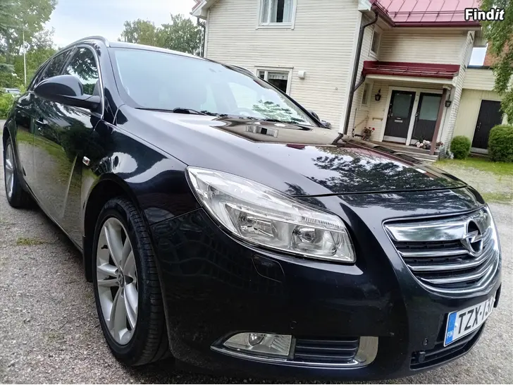 Myydään OPEL Insignia A Sports Tourer 2.0 CDTI 4x4 162-hv. JUURI KATSASTETTU