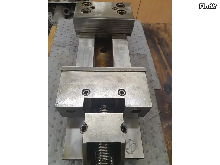 Säljes Koneruuvipuristin