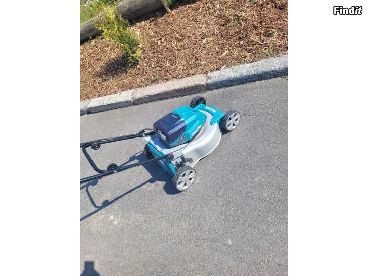 Myydään Akkuruohonleikkuri Makita DLM460Z 2x18V