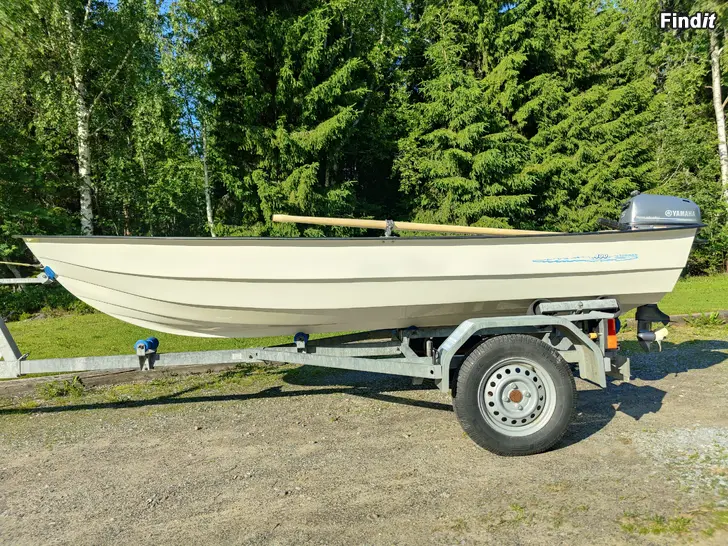 Säljes Sunnan 400 glasfiberbåt + Yamaha 5hk 4-takt