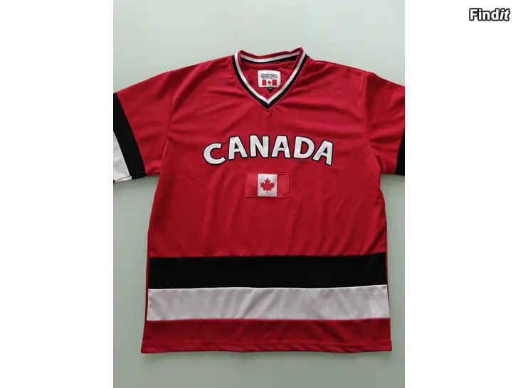 Myydään Snowcap Canada fanipaita, punainen