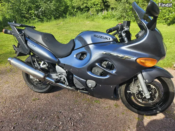 Myydään Suzuki GSX750F