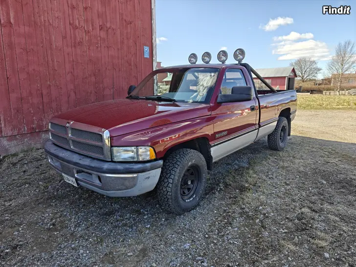Säljes Dodge Ram 2500 Laramie SLT 5.9 Cummins diesel 2WD
