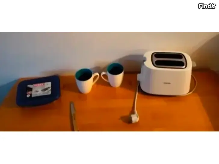 Myydään Philips leivänpaahdin mukit pyrex säilytysrasia
