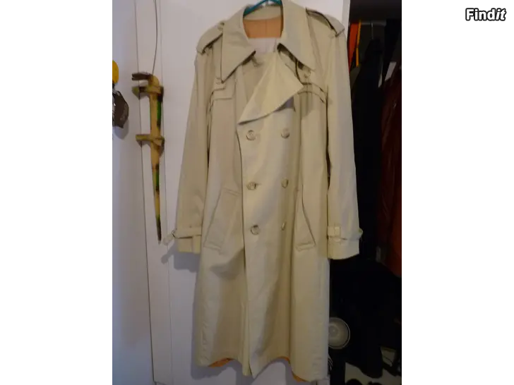 Myydään Miesten pitkätakki 48/C50