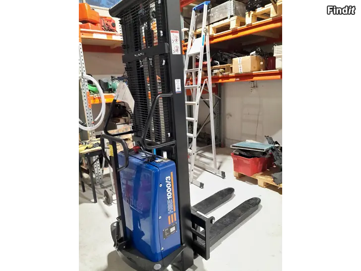 Myydään Lager truck Stapel truck