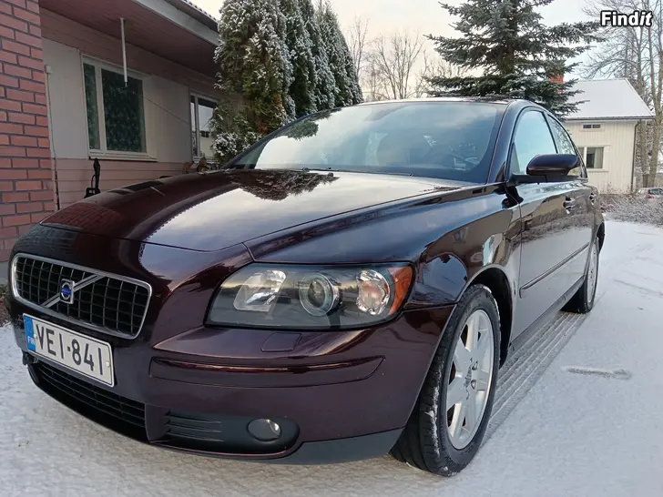 Säljes Volvo S40 2.4 A5 5-cyl. XENON