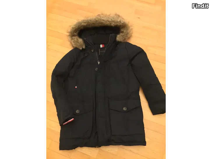 Säljes Tommy Hilfiger vinterparka herr L