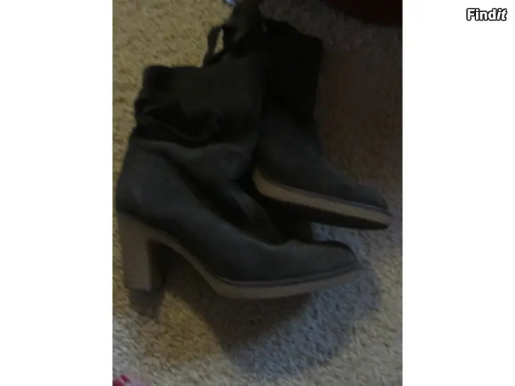 Myydään Nilkkurit, aitoa nahkaa, koko 39