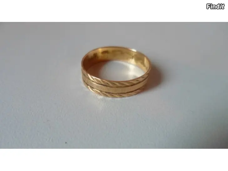 Myydään Kultasormus 21K koko 18,5