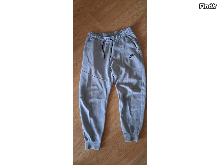 Säljes Nike tech