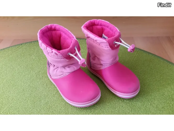 Myydään Crocs C10 vuorelliset lasten kengät -hinta 6e