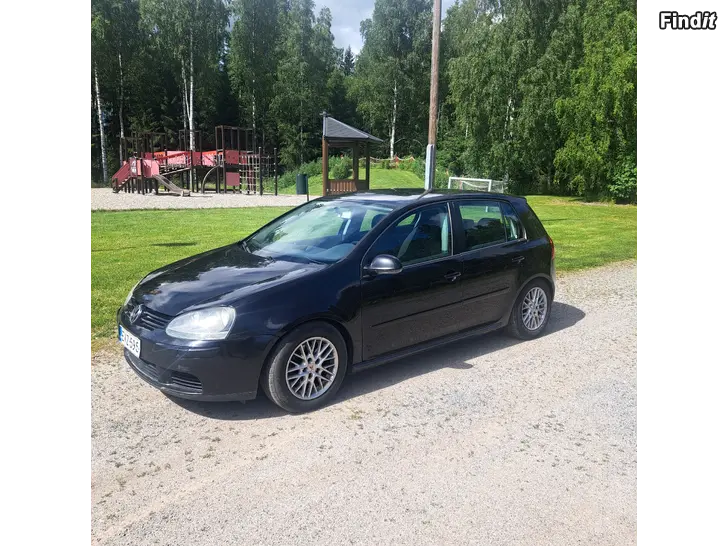 Myydään Volkswagen Golf 1.6 bensa manuaali vm 2004