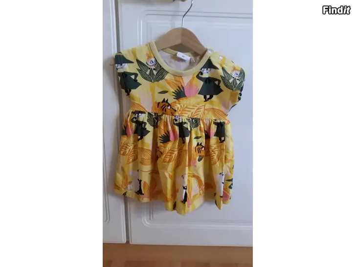 Myydään Muumimekko keltainen koko 68 viidakkoteema -hinta 7e