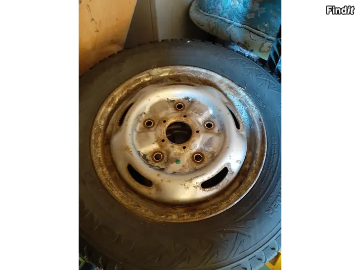 Säljes Ford Transit vinterdäck