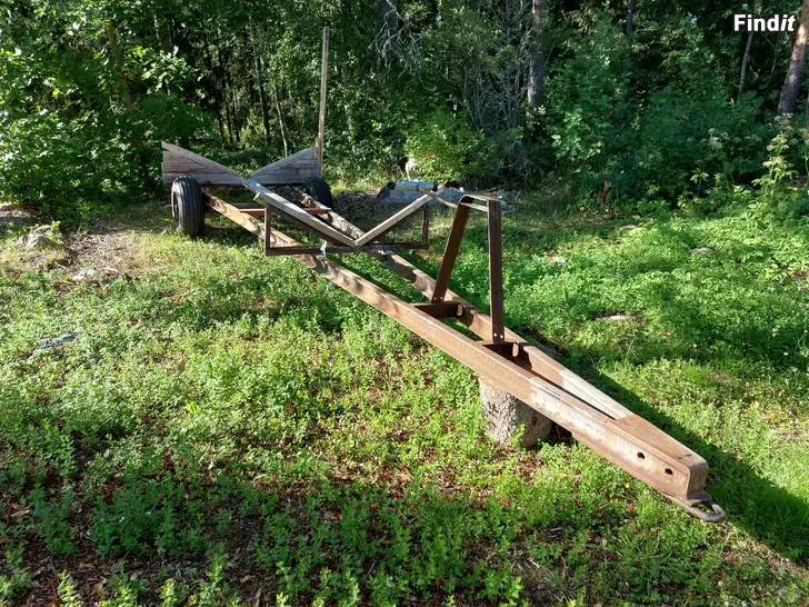 Säljes Stabil båtkärra för 7-8m båt