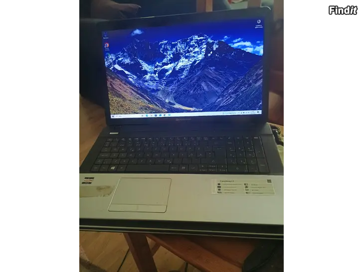 Myydään Packard Bell EasyNote LE